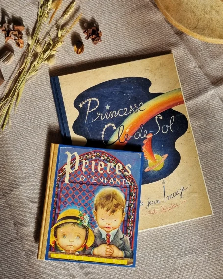 Restauration et reliure de deux albums jeunesse