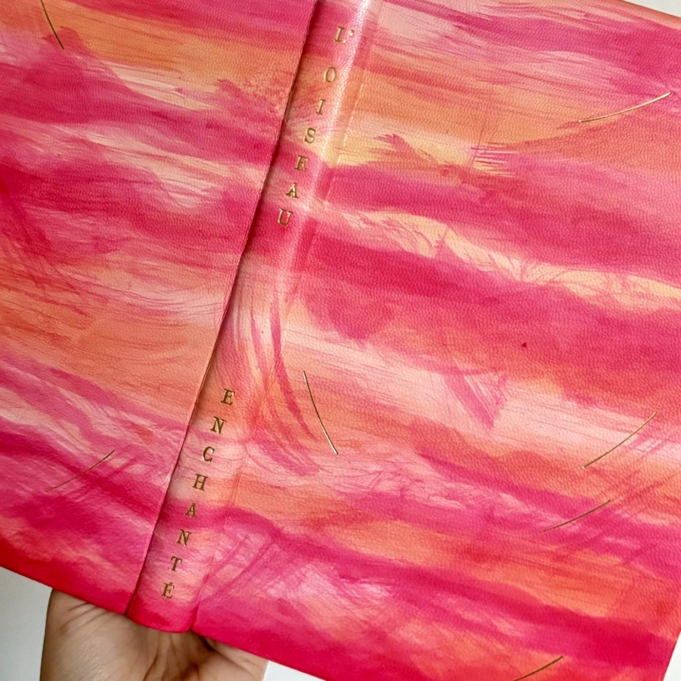 Reliure de création plein chèvre teinté à la main Reliure de création plein chèvre teinté à la main